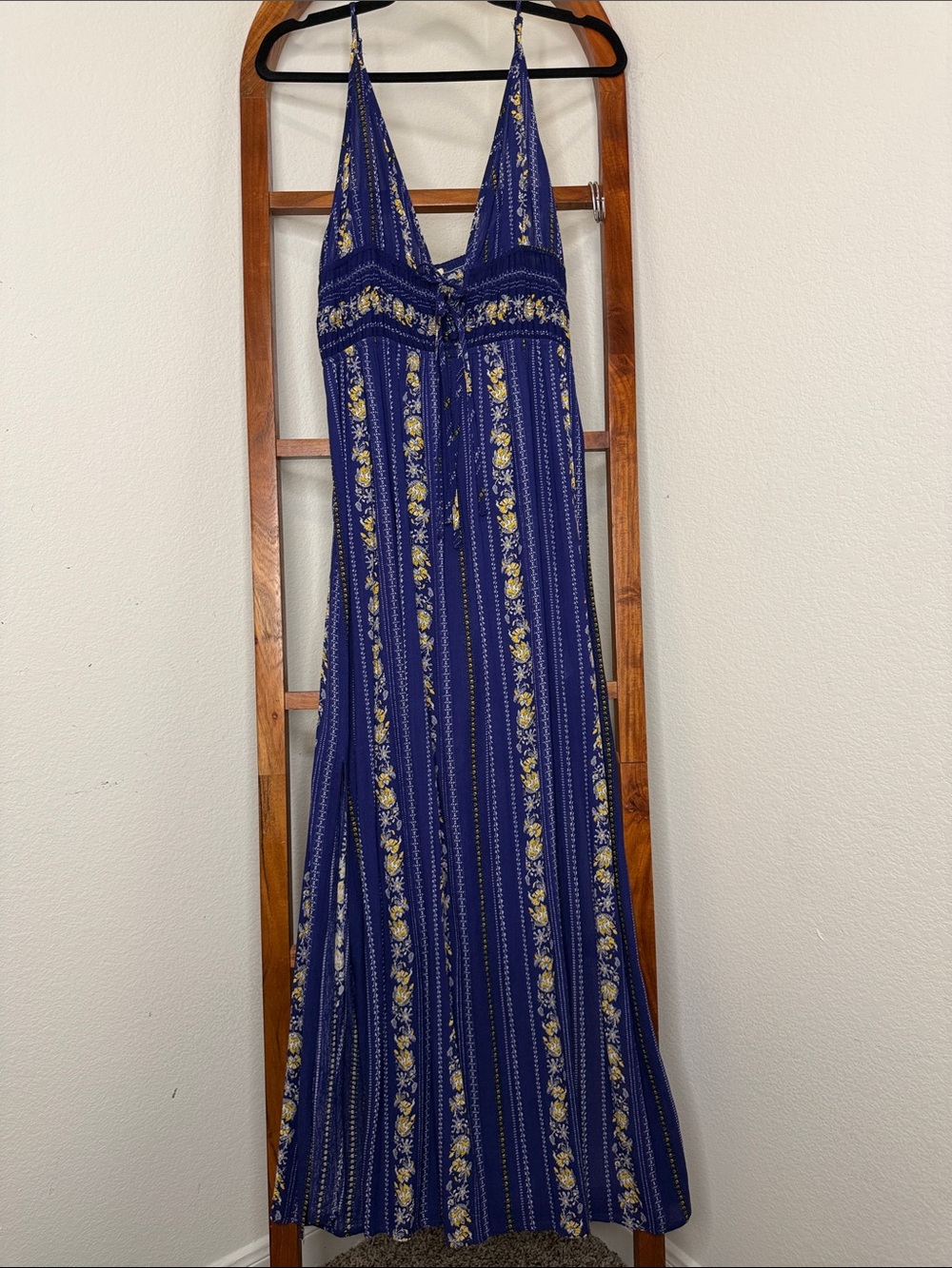 Promesa Floral Patterned Flowy Blue Spaghetti Strap Maxi Dress Size Large NWOT